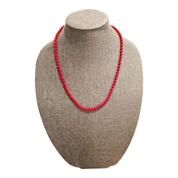 Vintage Single Strand Red Bead Necklace - Picture 6 of 7